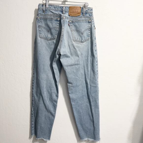 Levi Jeans Denim Mens Sz 30 560 Button Fly Light Wash Vintage Raw Hem - Picture 2 of 10